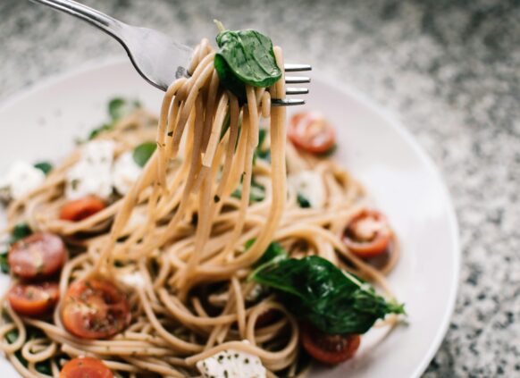 Pasta auf einer Gabel