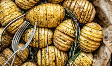 Gebackene Rosmarinkartoffeln.