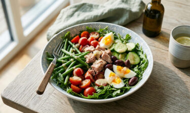 Nicoise-Salat-mit-Thunfisch-gruenen-Bohnen