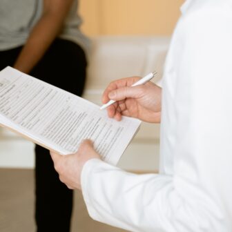 Arzt mit Patient