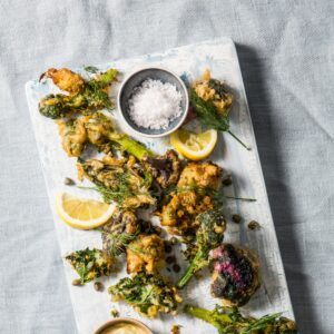 geröstetes Gemüse aus dem Ofen mit Dips