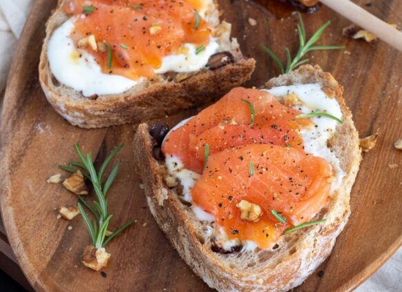 Brot mit Lachs