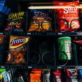 Ein Automat mit Chips