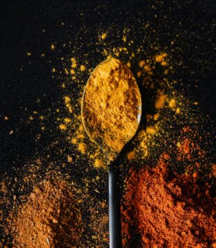 verschiedene curry powders
