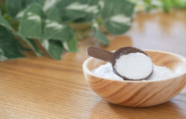 natron in einer holzschale