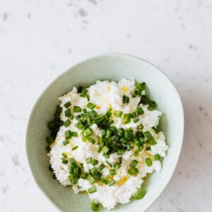 Hirtenkäse mit Schnittlauch